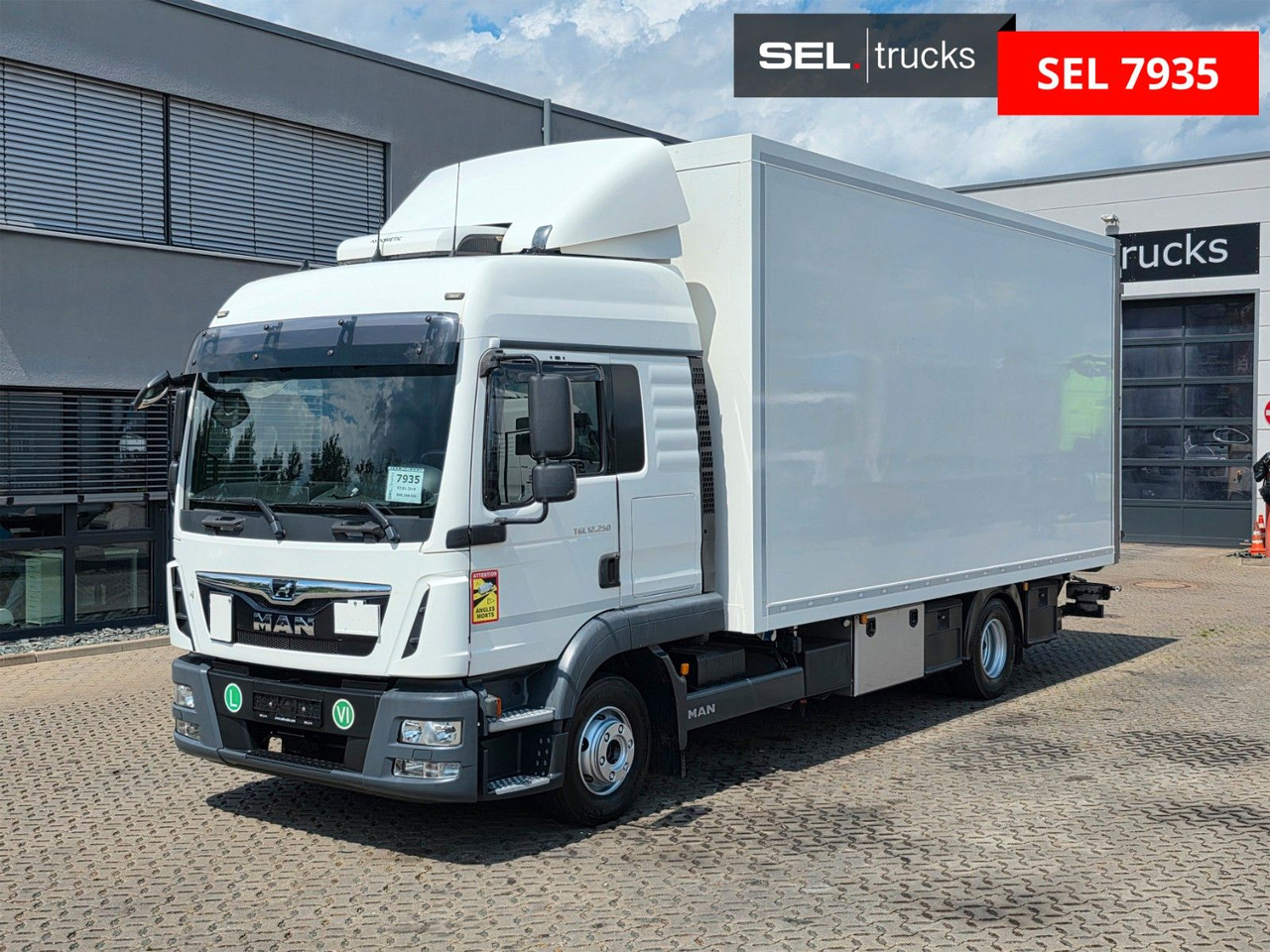 MAN TGL 12.250 4X2 BL / Standklima / Ldbw / Konvekta - Truk box: gambar 2 MAN TGL 12.250 4X2 BL / Standklima / Ldbw / Konvekta - Truk box: gambar 2