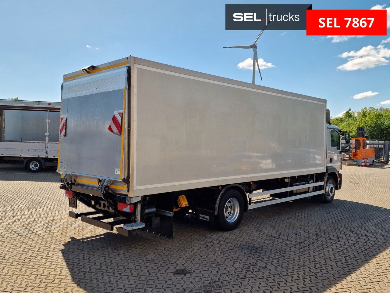 MAN TGM 18.290 4X2 LL / Ldbw / Carrier Supra 1250Mt - Truk berpendingin: gambar 5 MAN TGM 18.290 4X2 LL / Ldbw / Carrier Supra 1250Mt - Truk berpendingin: gambar 5