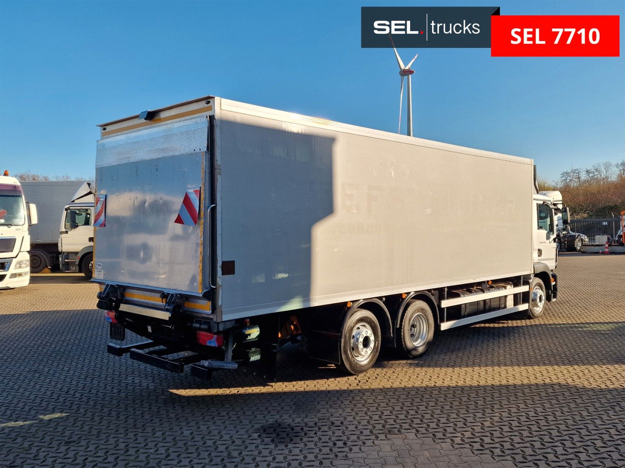 MAN TGM 22.290 6X2-4 LL / Ladebordwand / Thermo King - Truk berpendingin: gambar 5 MAN TGM 22.290 6X2-4 LL / Ladebordwand / Thermo King - Truk berpendingin: gambar 5