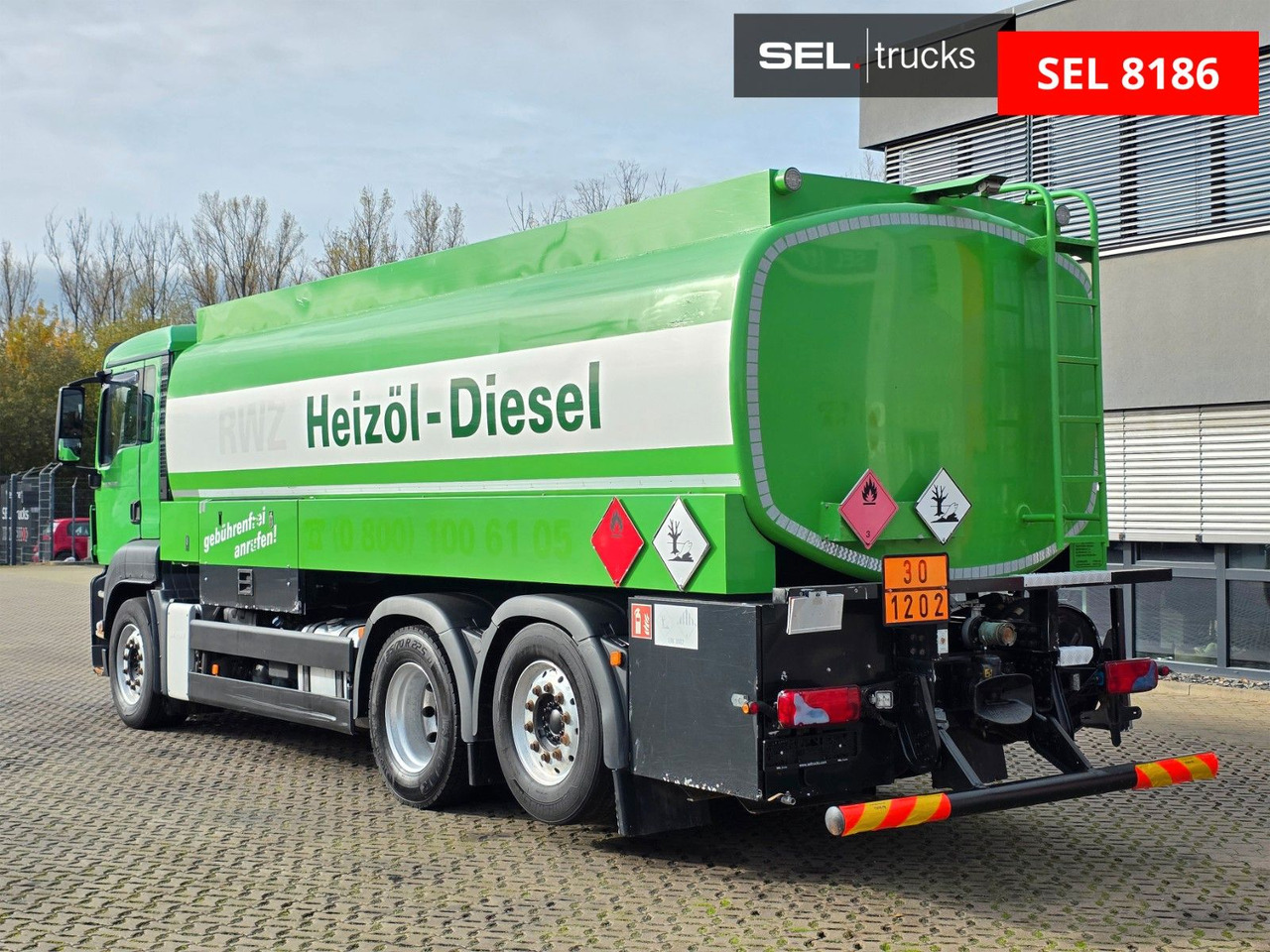 Truk tangki MAN TGS 26.440 6X2-2 LL / ADR AT / 3 Kamm. / Lenkac.: gambar 7 Truk tangki MAN TGS 26.440 6X2-2 LL / ADR AT / 3 Kamm. / Lenkac.: gambar 7