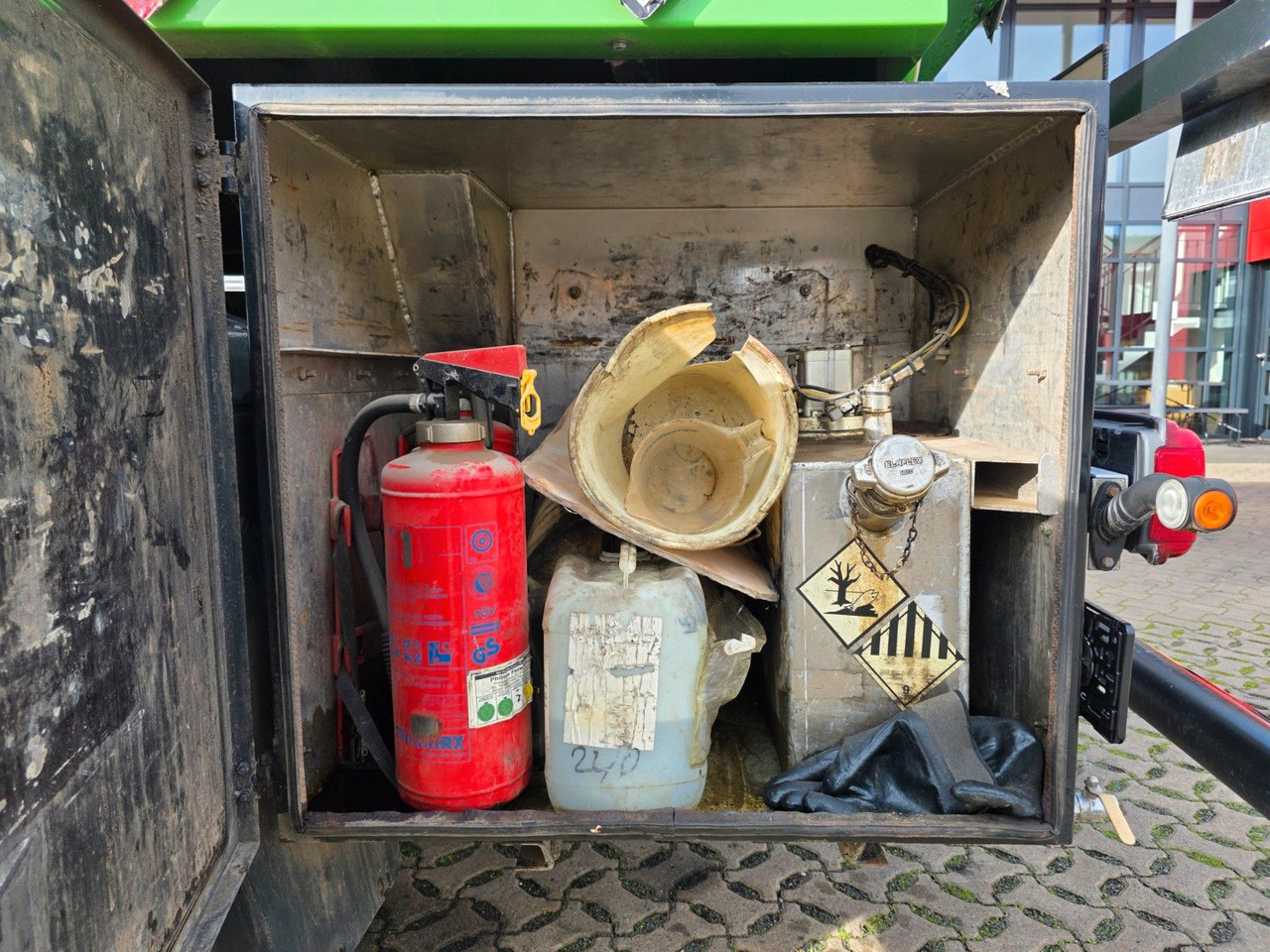 Truk tangki MAN TGS 26.440 6X2-2 LL / ADR AT / 3 Kamm. / Lenkac.: gambar 21 Truk tangki MAN TGS 26.440 6X2-2 LL / ADR AT / 3 Kamm. / Lenkac.: gambar 21