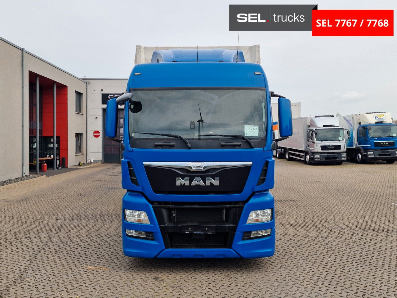 MAN TGX 18.440 4X2 LL-U /Intarder/Hubdach/Durchlade - Truk dengan terpal samping: gambar 2 MAN TGX 18.440 4X2 LL-U /Intarder/Hubdach/Durchlade - Truk dengan terpal samping: gambar 2