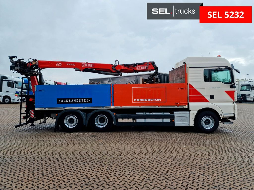 MAN TGX 26.440 / Intarder / Fassi / Lenkachse MAN TGX 26.440 / Intarder / Fassi / Lenkachse - Truk derek: gambar 4 MAN TGX 26.440 / Intarder / Fassi / Lenkachse MAN TGX 26.440 / Intarder / Fassi / Lenkachse - Truk derek: gambar 4