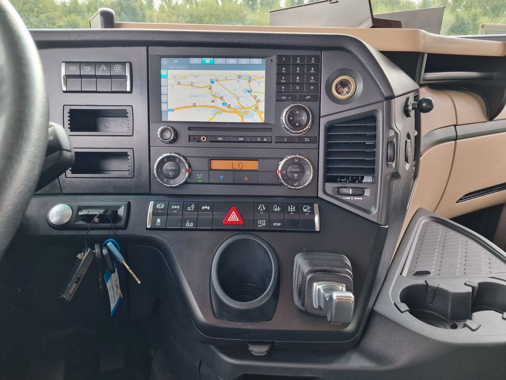 Truk jungkit Mercedes-Benz Actros 2545 / Tierkadaver / mit Waage Mercedes-Benz Actros 2545 /für Tierkadaver / mit Waage: gambar 22 Truk jungkit Mercedes-Benz Actros 2545 / Tierkadaver / mit Waage Mercedes-Benz Actros 2545 /für Tierkadaver / mit Waage: gambar 22