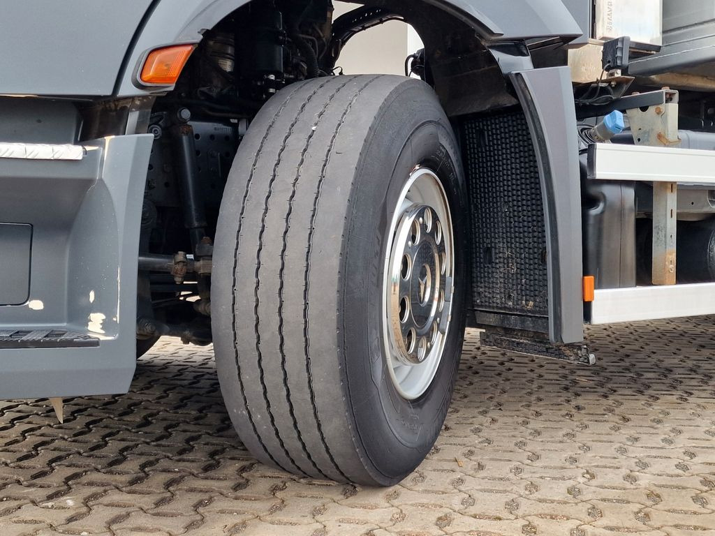 Truk jungkit Mercedes-Benz Actros 2545 / Tierkadaver / mit Waage Mercedes-Benz Actros 2545 /für Tierkadaver / mit Waage: gambar 24 Truk jungkit Mercedes-Benz Actros 2545 / Tierkadaver / mit Waage Mercedes-Benz Actros 2545 /für Tierkadaver / mit Waage: gambar 24