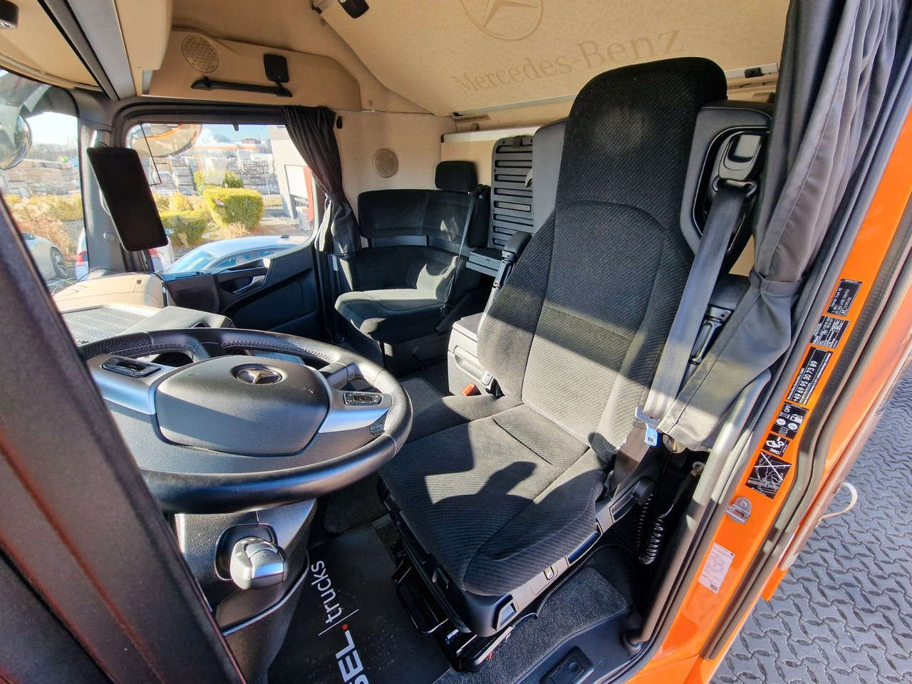 Truk dengan terpal samping Mercedes-Benz Actros 2548 / Retarder / Aluklappen / 6E: gambar 17 Truk dengan terpal samping Mercedes-Benz Actros 2548 / Retarder / Aluklappen / 6E: gambar 17