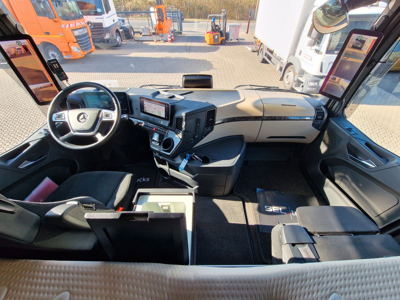 Truk dengan terpal samping Mercedes-Benz Actros 2548 / Retarder / Euro 6E / Aluklappen: gambar 22
