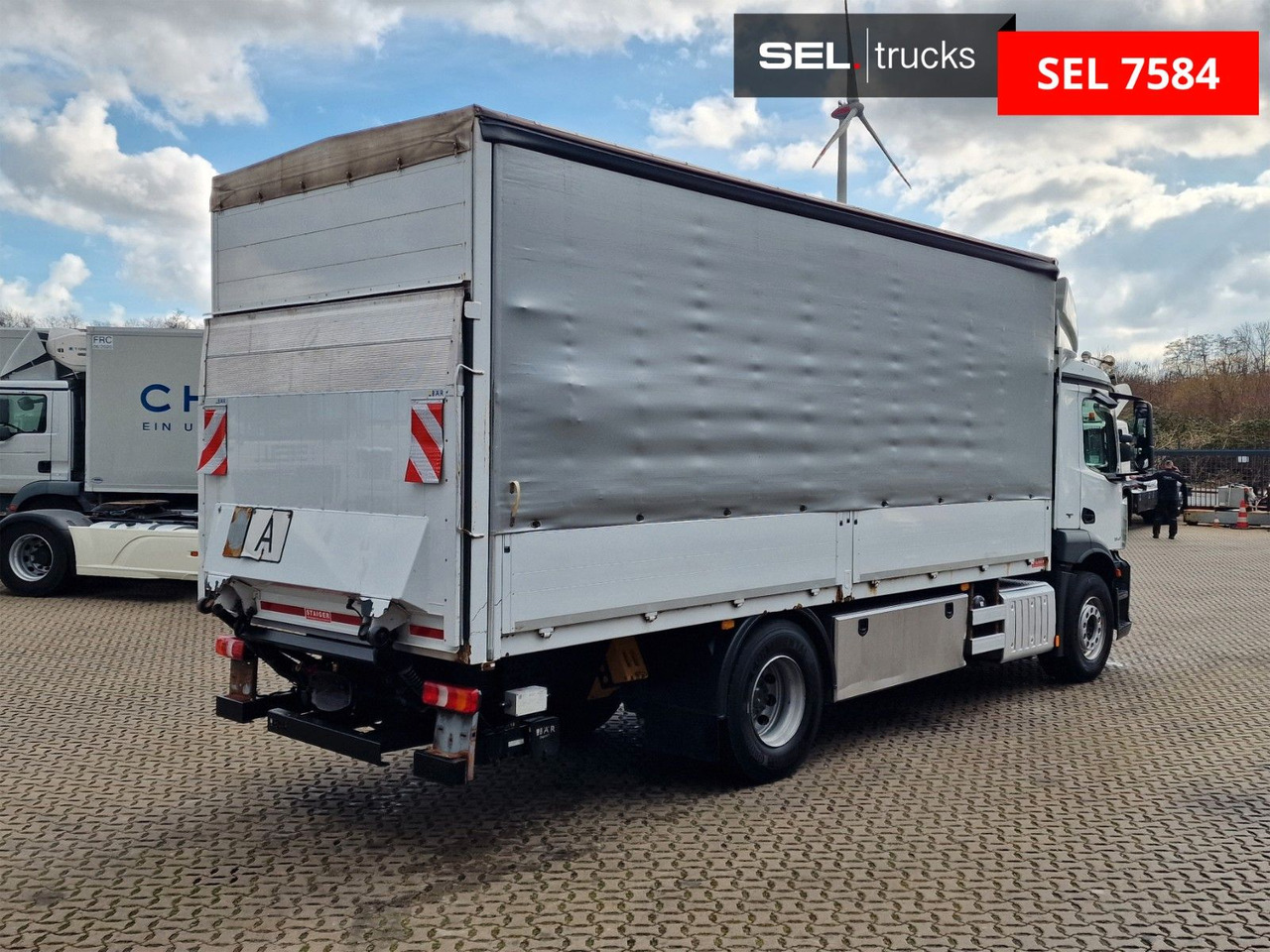 Mercedes-Benz Antos 1840 / Ladebordwand - Truk dengan terpal samping: gambar 5 Mercedes-Benz Antos 1840 / Ladebordwand - Truk dengan terpal samping: gambar 5