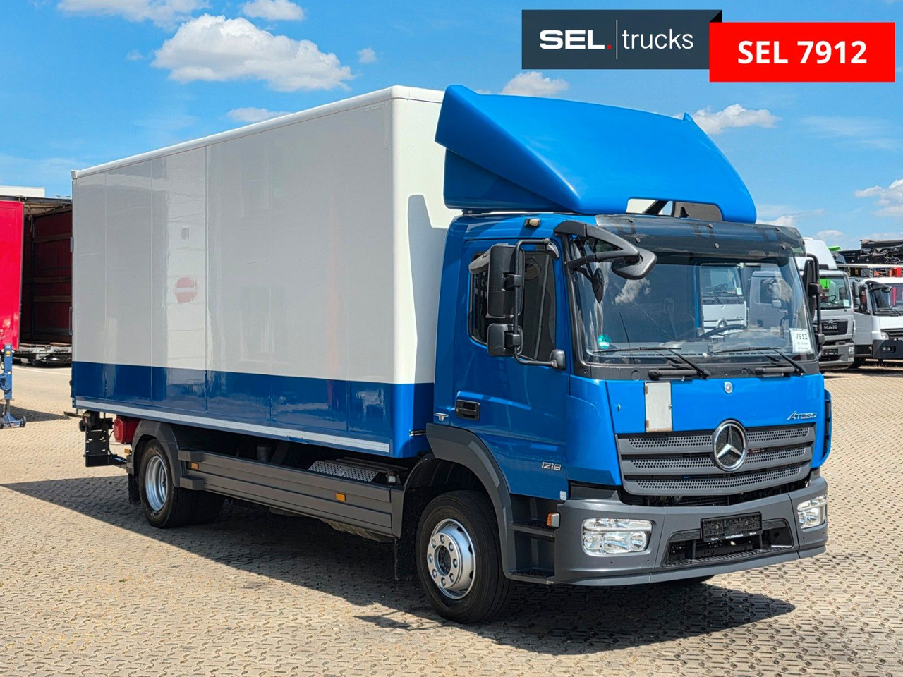 Mercedes-Benz Atego 1218 / Ladebordwand - Truk box: gambar 3 Mercedes-Benz Atego 1218 / Ladebordwand - Truk box: gambar 3
