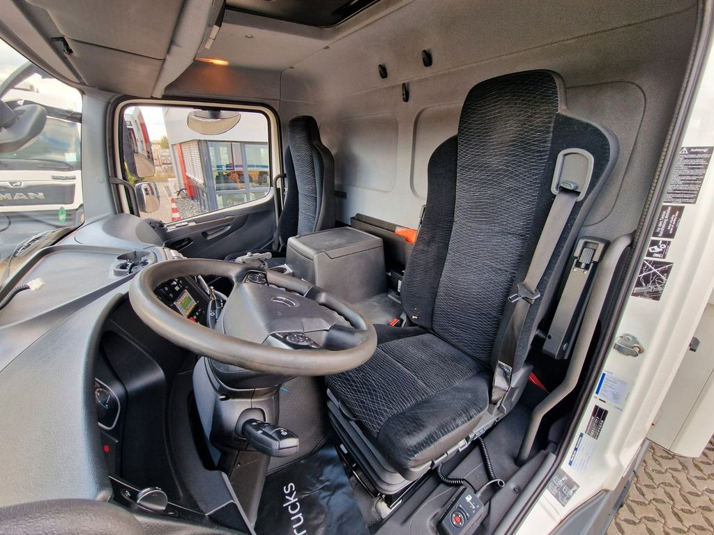 Truk berpendingin Mercedes-Benz Atego 1530 / Doppelverdampfer / Ladebordwand: gambar 18