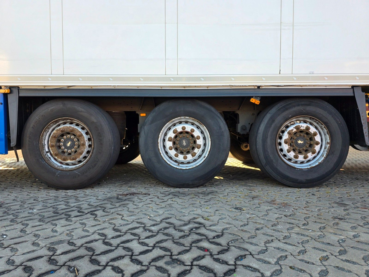 Semi-trailer berpendingin Schmitz Cargobull SKO 24/L13.4 FP 45 COOL 8/ Doppelstock: gambar 29 Semi-trailer berpendingin Schmitz Cargobull SKO 24/L13.4 FP 45 COOL 8/ Doppelstock: gambar 29