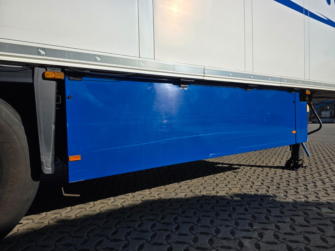 Semi-trailer berpendingin Schmitz Cargobull SKO 24/L13.4 FP 45 COOL 8/ Doppelstock: gambar 18 Semi-trailer berpendingin Schmitz Cargobull SKO 24/L13.4 FP 45 COOL 8/ Doppelstock: gambar 18