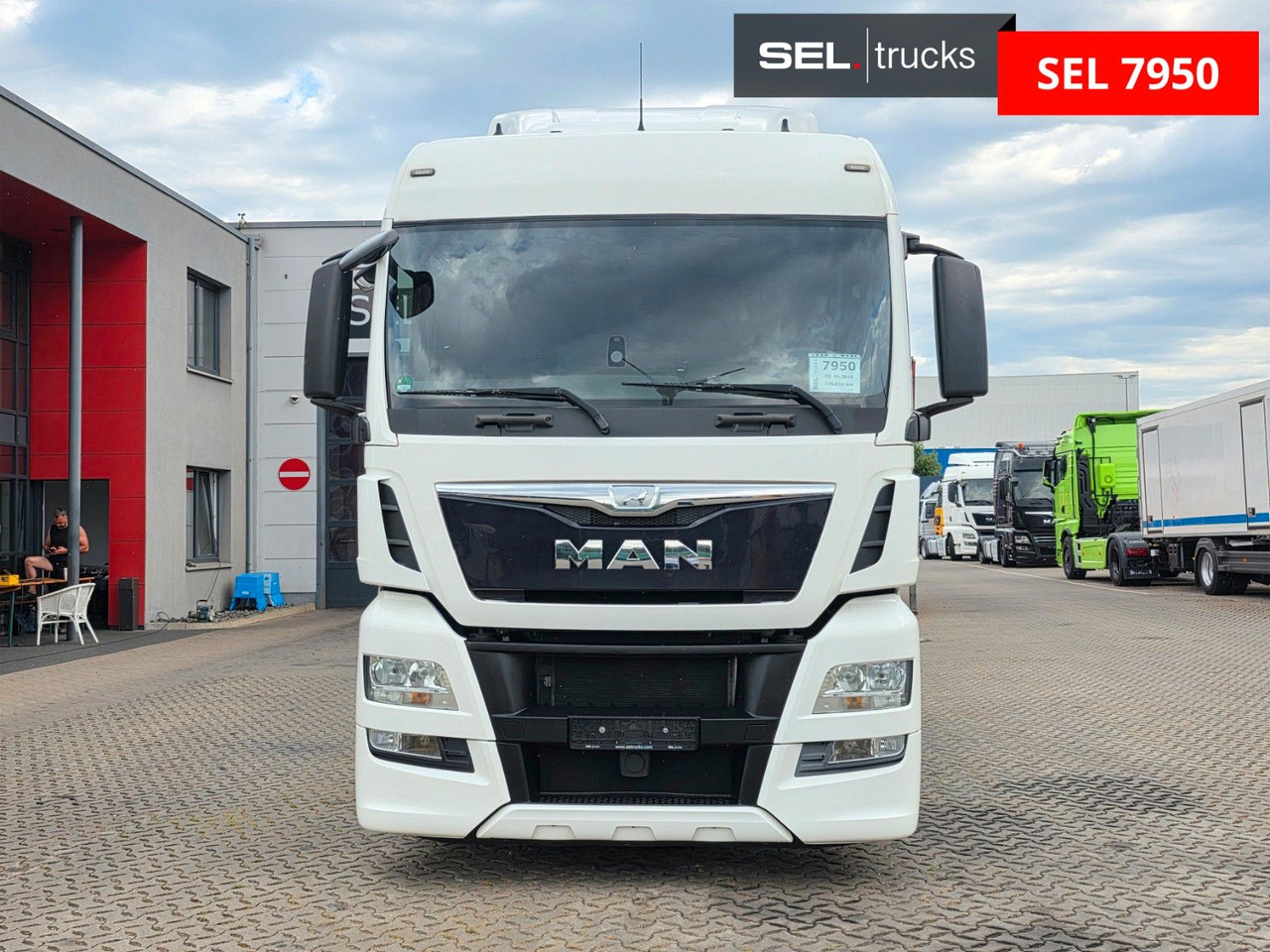 MAN TGX 18.400 4X2 LLS-U / ZF Intarder / Hubkupplung - Tractor head: gambar 2 MAN TGX 18.400 4X2 LLS-U / ZF Intarder / Hubkupplung - Tractor head: gambar 2
