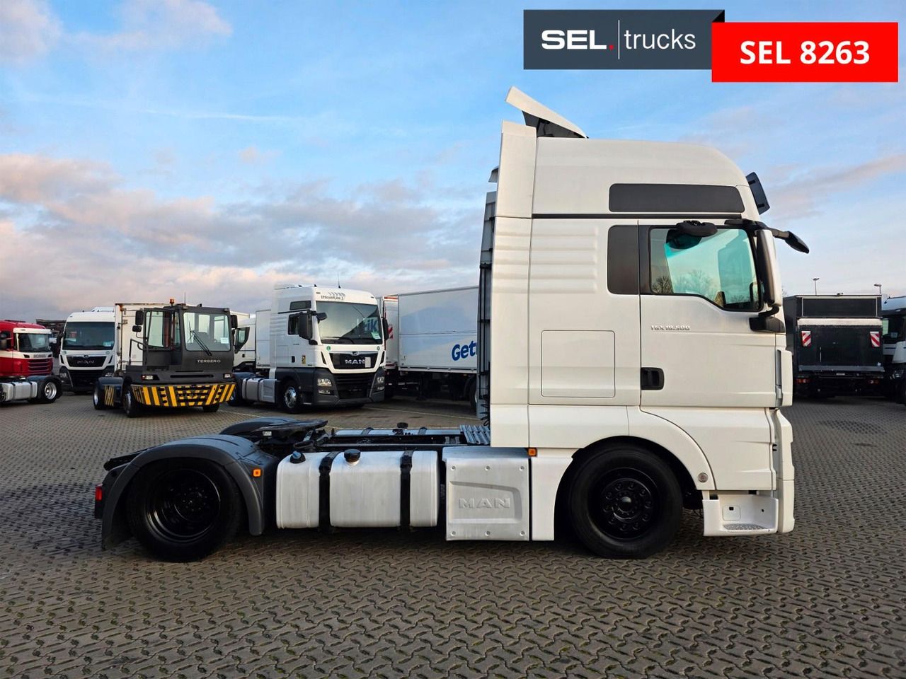 MAN TGX 18.500 4X2 LLS-U / 2 Tanks / Xenon - Tractor head: gambar 4 MAN TGX 18.500 4X2 LLS-U / 2 Tanks / Xenon - Tractor head: gambar 4