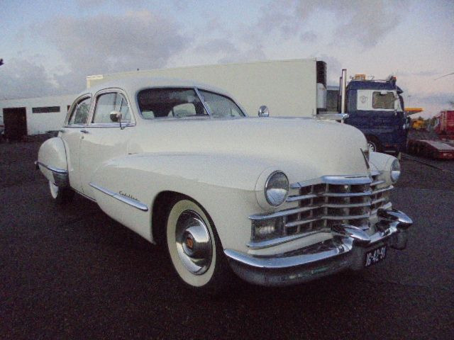 Cadillac Fleetwood sedan - Mobil sedan: gambar 3 Cadillac Fleetwood sedan - Mobil sedan: gambar 3