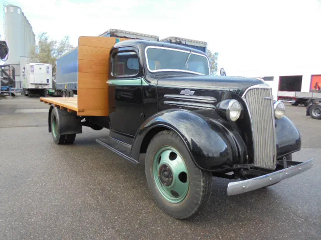 Chevrolet 1 1/2 TON FLATBED - Truk flatbed: gambar 3 Chevrolet 1 1/2 TON FLATBED - Truk flatbed: gambar 3