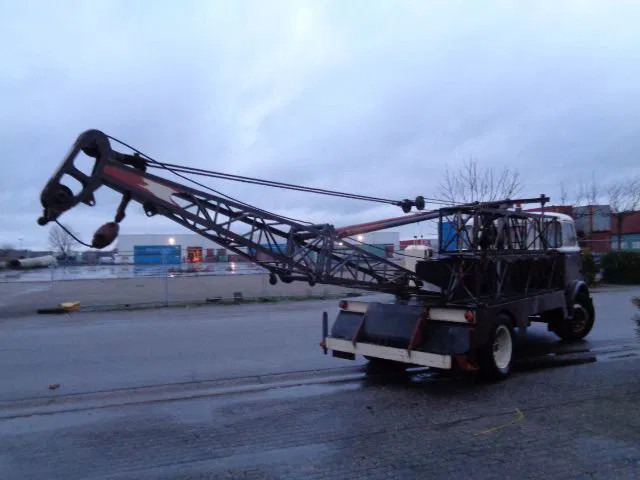 Truk derek DAF 1300 BB NL KENTEKEN: gambar 9