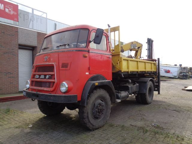 DAF 1600 FAV1600DD358 4X4 - Truk jungkit: gambar 1 DAF 1600 FAV1600DD358 4X4 - Truk jungkit: gambar 1