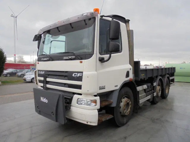 DAF CF 75 250 6X2 - Truk flatbed: gambar 1 DAF CF 75 250 6X2 - Truk flatbed: gambar 1