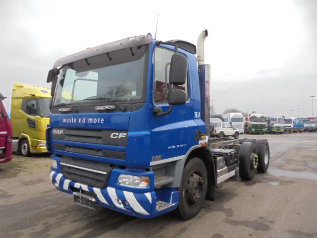 DAF CF 75.250 6X2 - Truk sasis: gambar 1 DAF CF 75.250 6X2 - Truk sasis: gambar 1