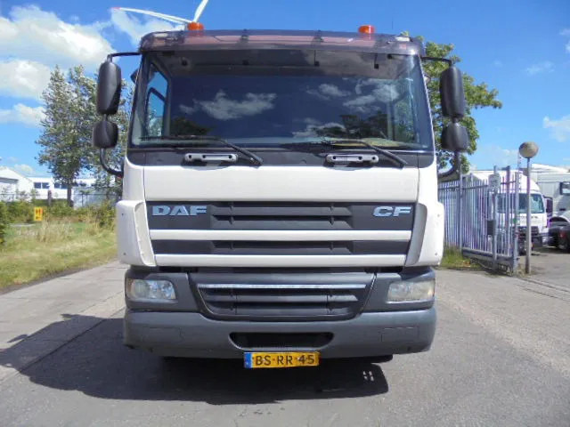 DAF CF 75.250 FAG 250 6X2 - Truk box: gambar 2 DAF CF 75.250 FAG 250 6X2 - Truk box: gambar 2