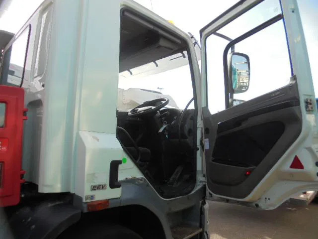 DAF FAN CF250 6X2 EEV - Truk sampah: gambar 5 DAF FAN CF250 6X2 EEV - Truk sampah: gambar 5