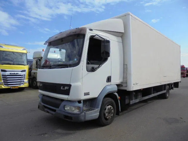 DAF LF 220 - Truk box: gambar 1 DAF LF 220 - Truk box: gambar 1