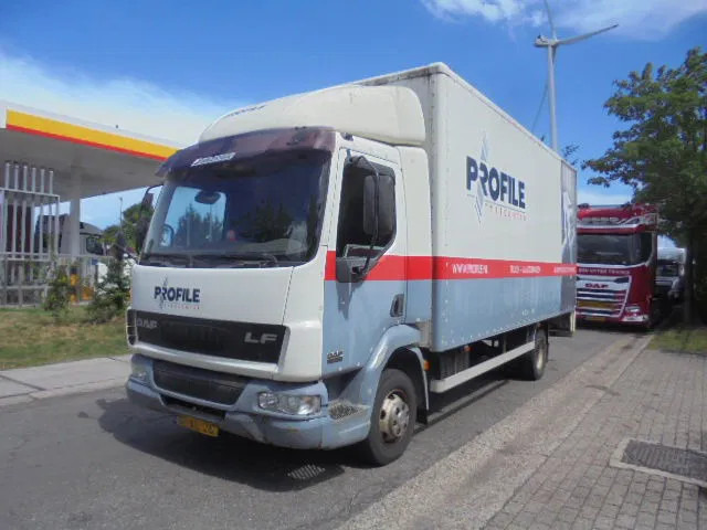 DAF LF 45 150 NL TRUCK SERVICE TRUCK SERVICE TRUCK MET COMPRESSOR - Truk box: gambar 1 DAF LF 45 150 NL TRUCK SERVICE TRUCK SERVICE TRUCK MET COMPRESSOR - Truk box: gambar 1