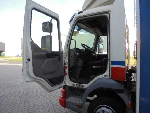 Truk dengan terpal samping DAF LF 45: gambar 10
