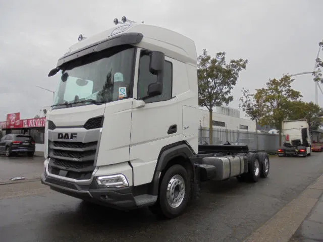 DAF XF 480 6X2 MET FABRIEKS GARANTIE - Truk sasis: gambar 1 DAF XF 480 6X2 MET FABRIEKS GARANTIE - Truk sasis: gambar 1