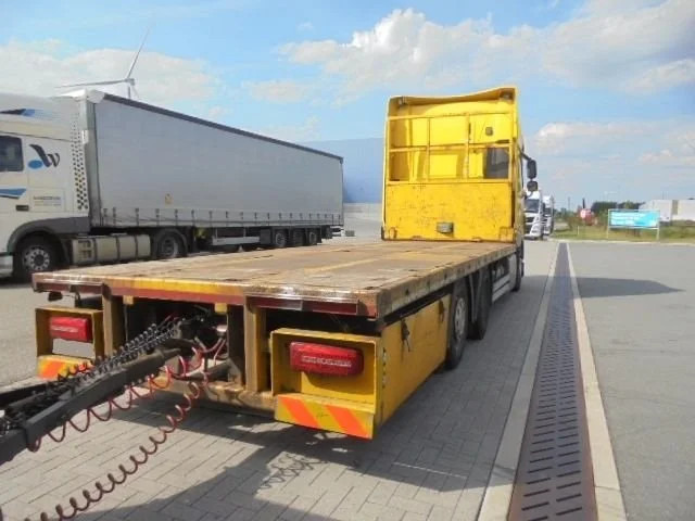 DAF XF 510 FAR 6X2 - Truk flatbed: gambar 3 DAF XF 510 FAR 6X2 - Truk flatbed: gambar 3