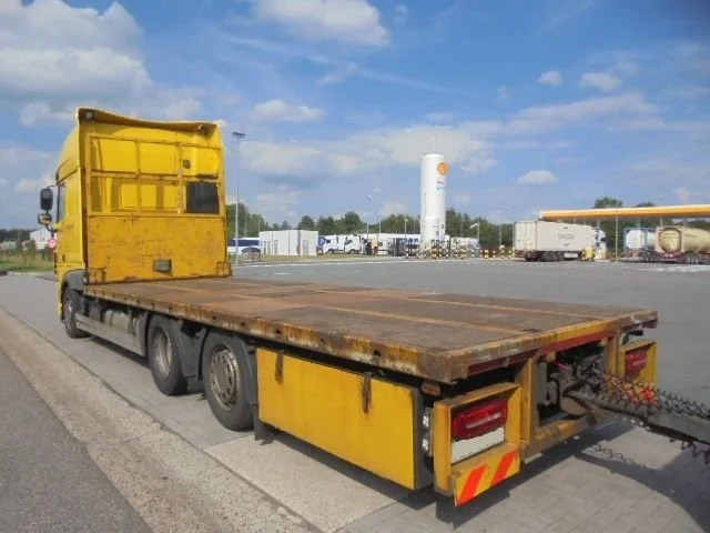 DAF XF 510 FAR 6X2 - Truk flatbed: gambar 5 DAF XF 510 FAR 6X2 - Truk flatbed: gambar 5
