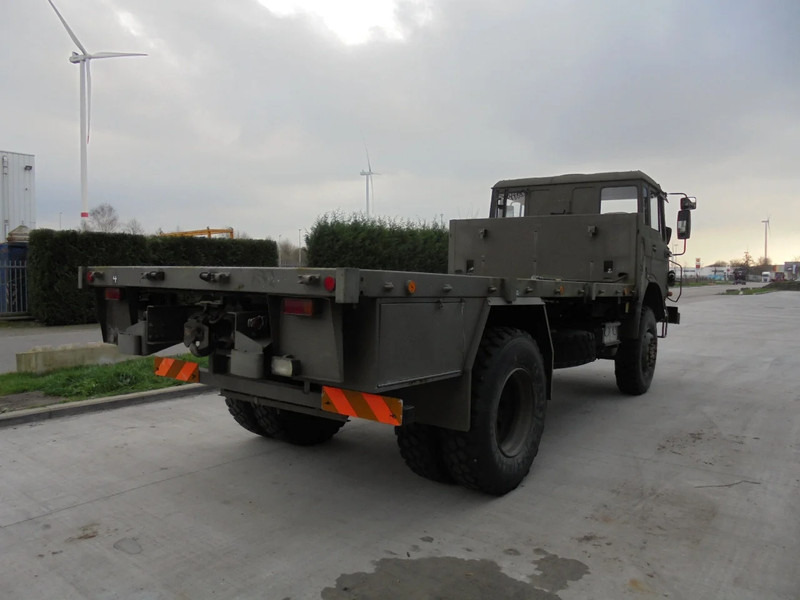DAF YA 4442 4X4 - Truk flatbed: gambar 4 DAF YA 4442 4X4 - Truk flatbed: gambar 4