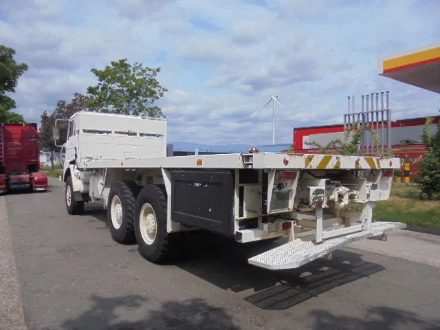 DAF YTZ 2300 6X6 FULL STEEL - Truk flatbed: gambar 4 DAF YTZ 2300 6X6 FULL STEEL - Truk flatbed: gambar 4