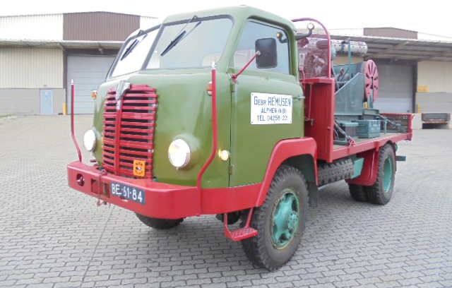 Diversen F.N. 4RM/62C 4X4 - Truk flatbed: gambar 1 Diversen F.N. 4RM/62C 4X4 - Truk flatbed: gambar 1