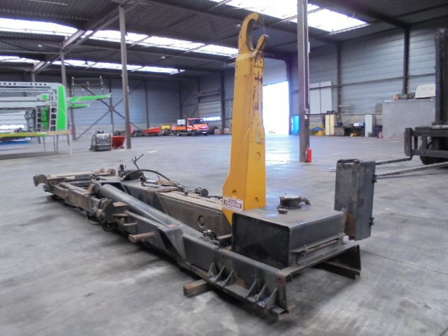 Diversen Guima BG 16 - Hook lift: gambar 2 Diversen Guima BG 16 - Hook lift: gambar 2