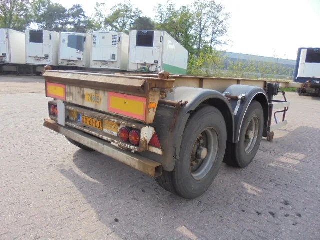 Groenewegen 20CC-15-18 STEEL SPRINGS - Semi-trailer pengangkut mobil: gambar 4 Groenewegen 20CC-15-18 STEEL SPRINGS - Semi-trailer pengangkut mobil: gambar 4