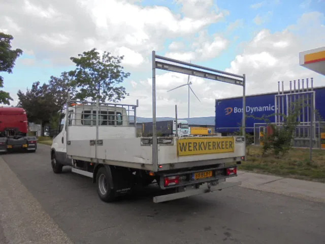 Iveco Daily 70 C18 + NL KENTEKEN APK TOT 19-07-2026 - Truk flatbed: gambar 5 Iveco Daily 70 C18 + NL KENTEKEN APK TOT 19-07-2026 - Truk flatbed: gambar 5