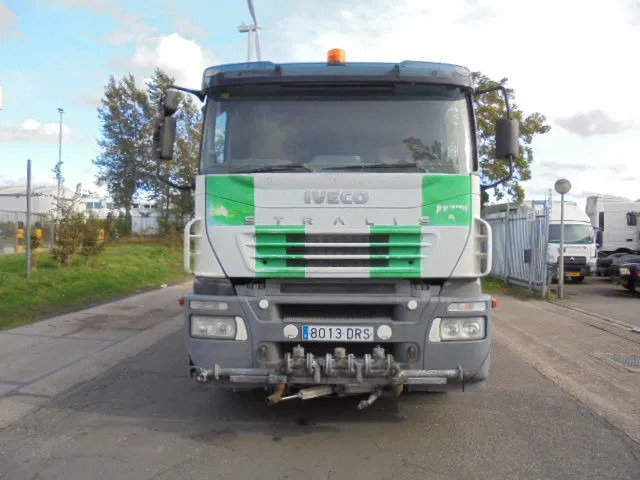 Iveco Stralis 270 - Truk tangki: gambar 2 Iveco Stralis 270 - Truk tangki: gambar 2