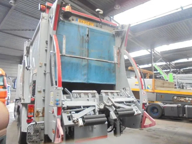 Iveco Stralis 270 LNG ENGINE NOT OK - Truk sampah: gambar 3 Iveco Stralis 270 LNG ENGINE NOT OK - Truk sampah: gambar 3