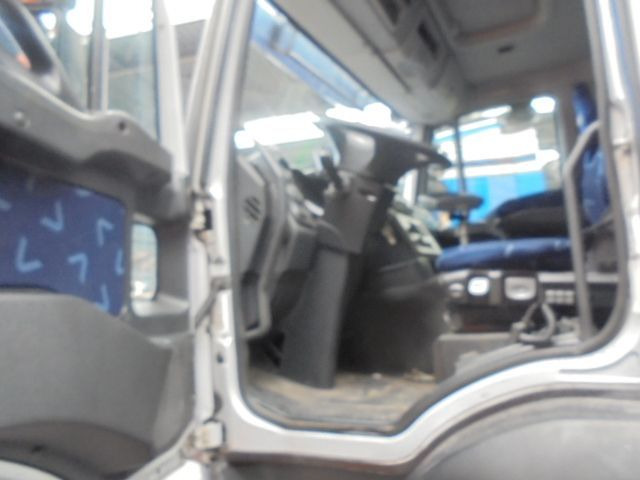 Iveco Stralis 270 LNG ENGINE NOT OK - Truk sampah: gambar 5 Iveco Stralis 270 LNG ENGINE NOT OK - Truk sampah: gambar 5