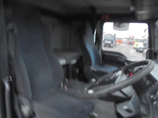 Leasing MAN TGA 26.400 6X4 Manual MAN TGA 26.400 6X4 Manual: gambar 15