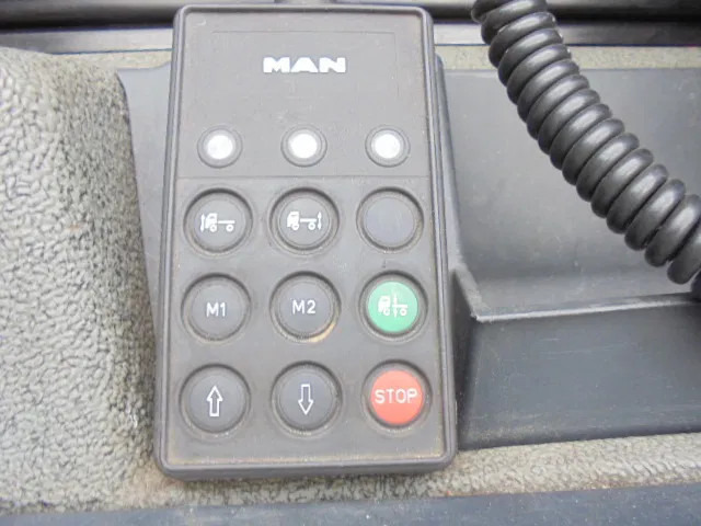 Pengangkut kontainer/ Container truck MAN TGA 26.440 RETARDER NL TRUCK: gambar 13