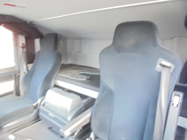 Truk pengangkut mobil MAN TGS 23.440 6X2 RETARDER: gambar 9