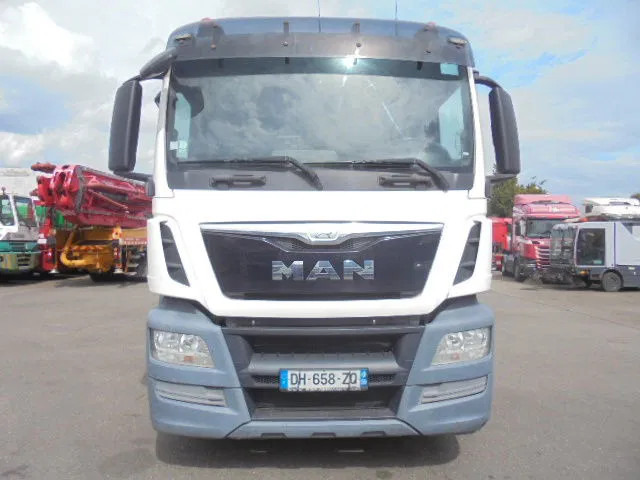 MAN TGS 33.440 ZAND ZUIGER - Truk vakum: gambar 2 MAN TGS 33.440 ZAND ZUIGER - Truk vakum: gambar 2
