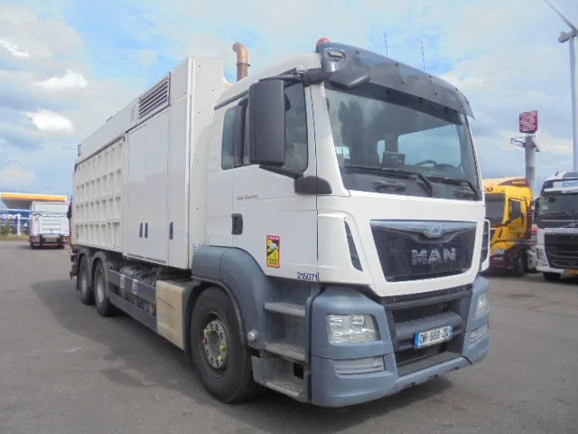 MAN TGS 33.440 ZAND ZUIGER - Truk vakum: gambar 3 MAN TGS 33.440 ZAND ZUIGER - Truk vakum: gambar 3