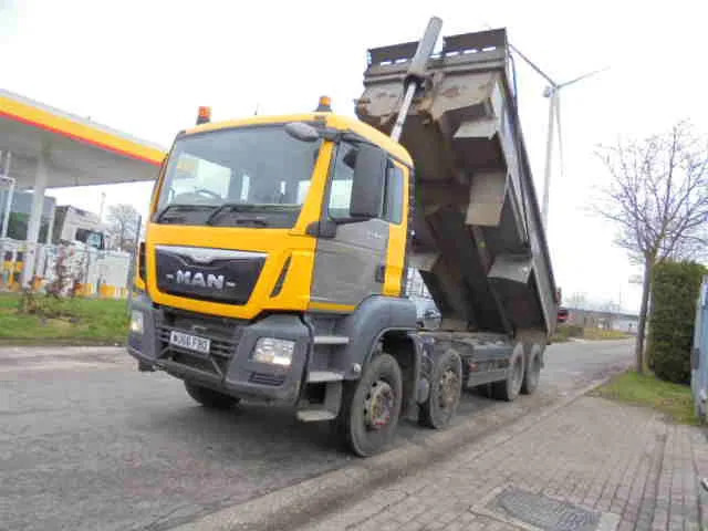 MAN TGS 35.400 8X4 RHD - Truk jungkit: gambar 4 MAN TGS 35.400 8X4 RHD - Truk jungkit: gambar 4