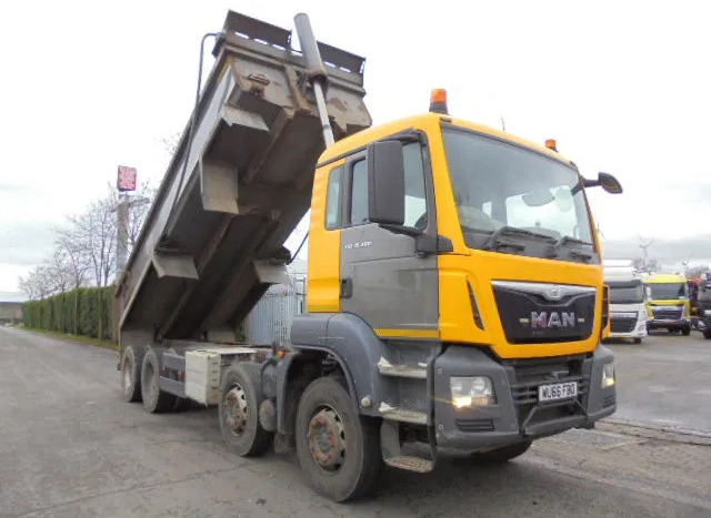 MAN TGS 35.400 8X4 RHD - Truk jungkit: gambar 1 MAN TGS 35.400 8X4 RHD - Truk jungkit: gambar 1