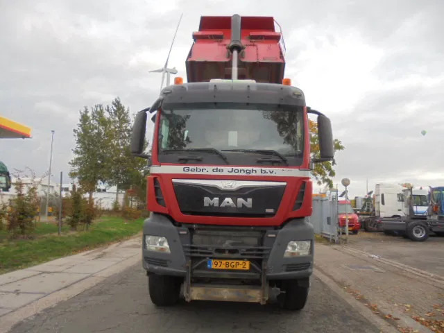 MAN TGS 41.440 8X8 NL TRUCK MANUAL GEARBOX - Truk jungkit: gambar 2 MAN TGS 41.440 8X8 NL TRUCK MANUAL GEARBOX - Truk jungkit: gambar 2