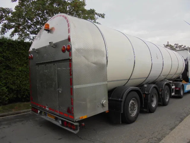 Magyar S43 EDD - Semi-trailer tangki: gambar 3 Magyar S43 EDD - Semi-trailer tangki: gambar 3